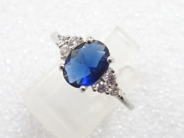 JAPANESE KIMONO / ANTIQUE COLORED STONE RING (SIZE 14)